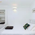 Two Bedroom Ground Floor Apartment Near The Beach