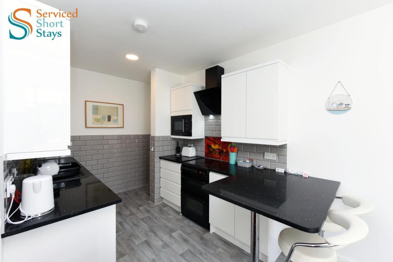 Apartment Two Bedroom Ground Floor Near The *