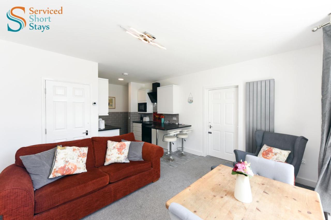 Two Bedroom Ground Floor Near The *