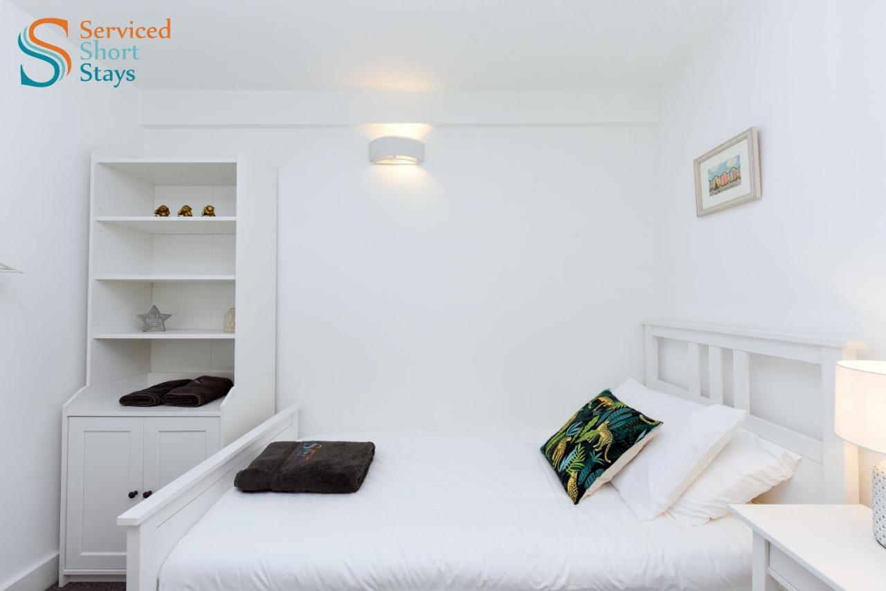 Two Bedroom Ground Floor Near The Apartment