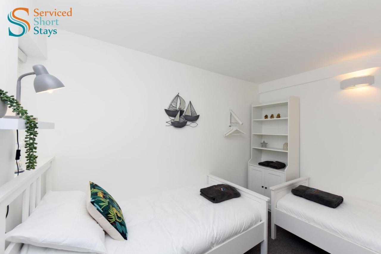 Apartment Two Bedroom Ground Floor Near The *