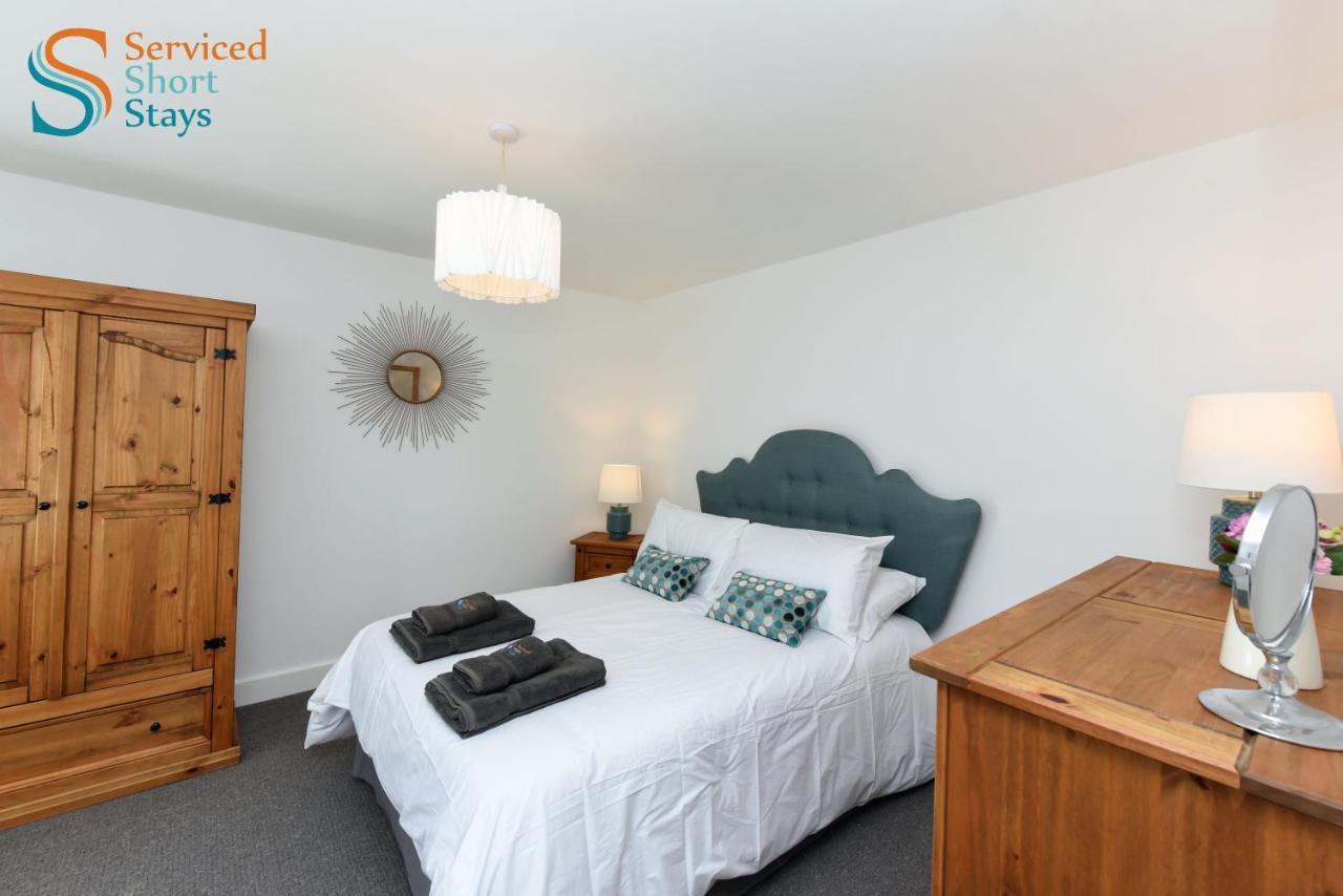 Two Bedroom Ground Floor Near The Apartment