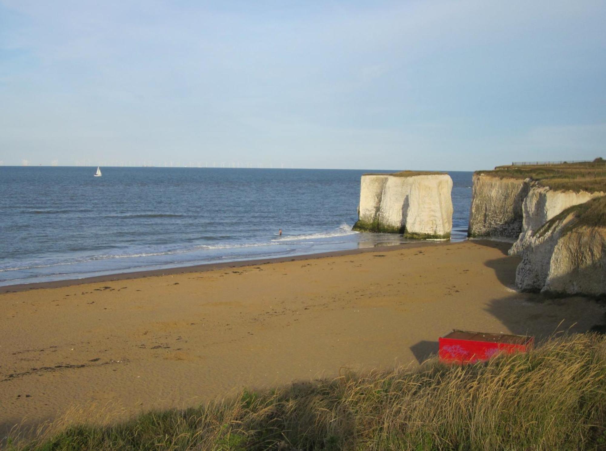 Two Bedroom Ground Floor Near The Apartment Margate